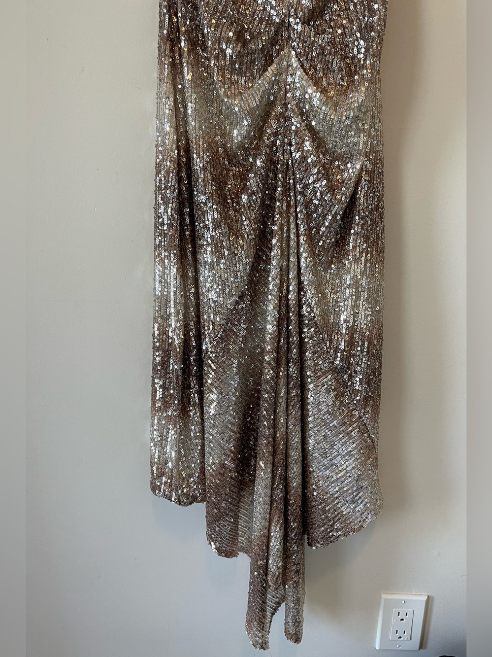 EUC- Badgley Mischka designer Gold Asymmetrical prom formal sequin Dress size 0 - Picture 4 of 10